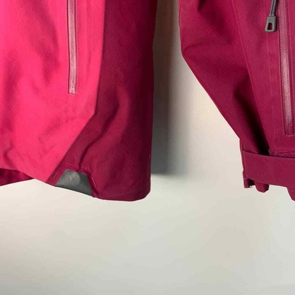 SOLD Patagonia Gore tex Ski jacket EUC - Large - Picture 3 of 7